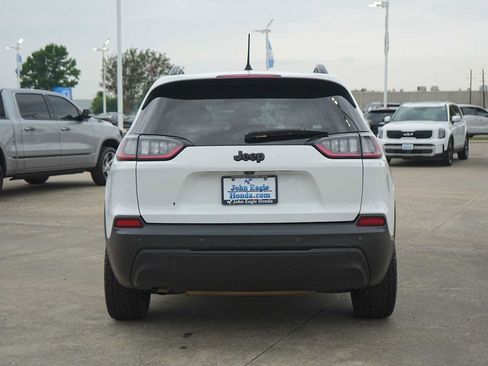 Used 2021 Jeep Cherokee Latitude Plus FWD image 5