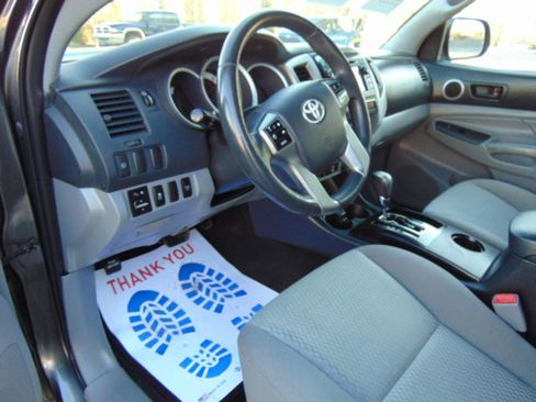 Used 2013 Toyota Tacoma 4x4 Double Cab w/ SR5 Pkg image 17