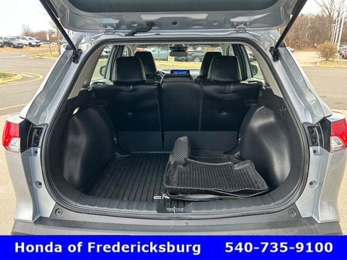 Used 2025 Toyota Corolla Cross L image 12