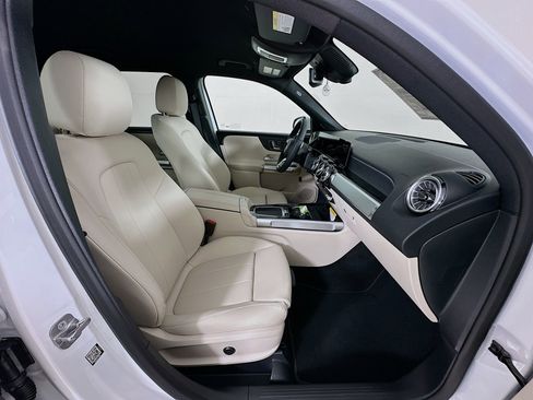 New 2026 Mercedes-Benz GLB 250 image 28