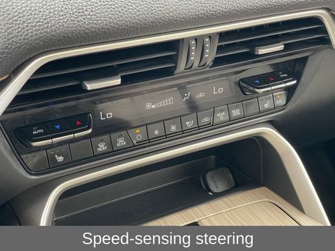 Certified 2025 MAZDA CX-70 Plug-In Hybrid w/ Premium Pkg image 19