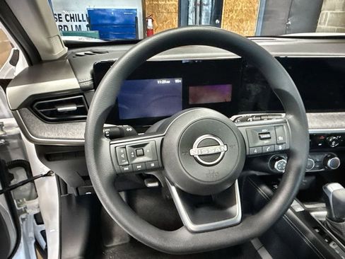 New 2025 Nissan Kicks SV w/ SV Premium Package image 11