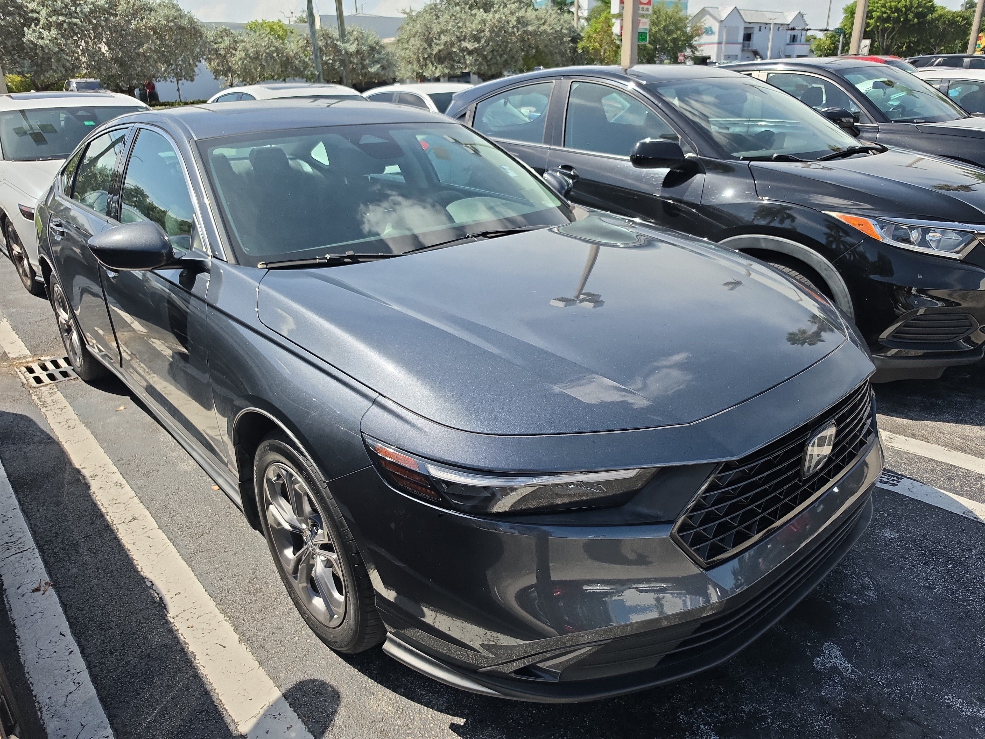 Certified 2023 Honda Accord EX image 3