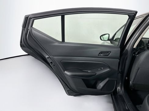 Used 2025 Nissan Altima 2.5 SV image 24