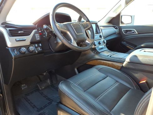 Used 2020 GMC Yukon Denali w/ Denali Ultimate Package image 16