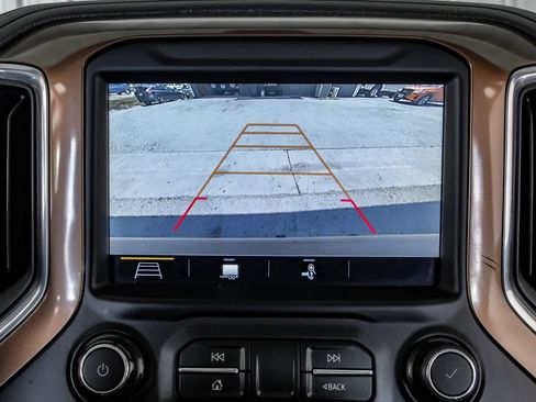 Used 2019 Chevrolet Silverado 1500 High Country w/ Z71 Off-Road Package AWD/4WD image 19