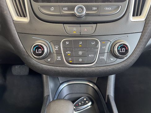 Used 2024 Chevrolet Malibu LT FWD image 18