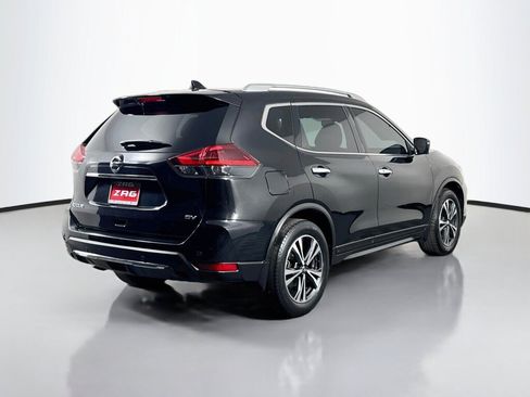 Used 2020 Nissan Rogue SV w/ Premium Package FWD image 5