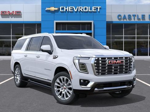 New 2026 GMC Yukon XL Denali w/ Denali Reserve Package AWD/4WD image 7