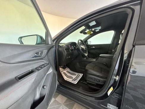 Used 2023 Chevrolet Equinox RS AWD/4WD image 2