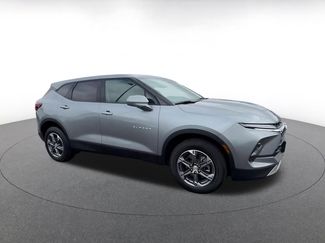 Used 2025 Chevrolet Blazer LT FWD video 2