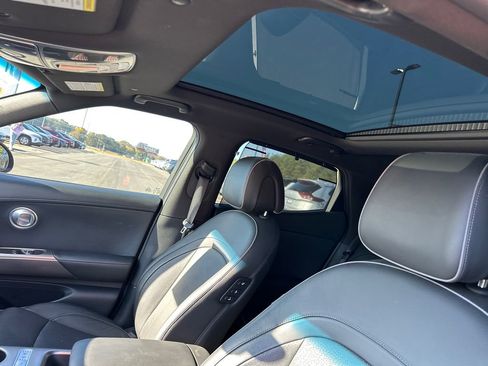 Used 2023 Genesis GV60 Advanced image 37