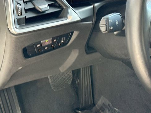 Certified 2024 BMW 230i 230i w/ Convenience Package image 10