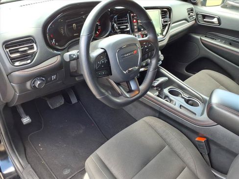 Used 2025 Dodge Durango GT AWD/4WD image 3