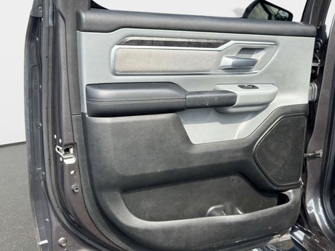 Used 2019 RAM 1500 Big Horn AWD/4WD image 11