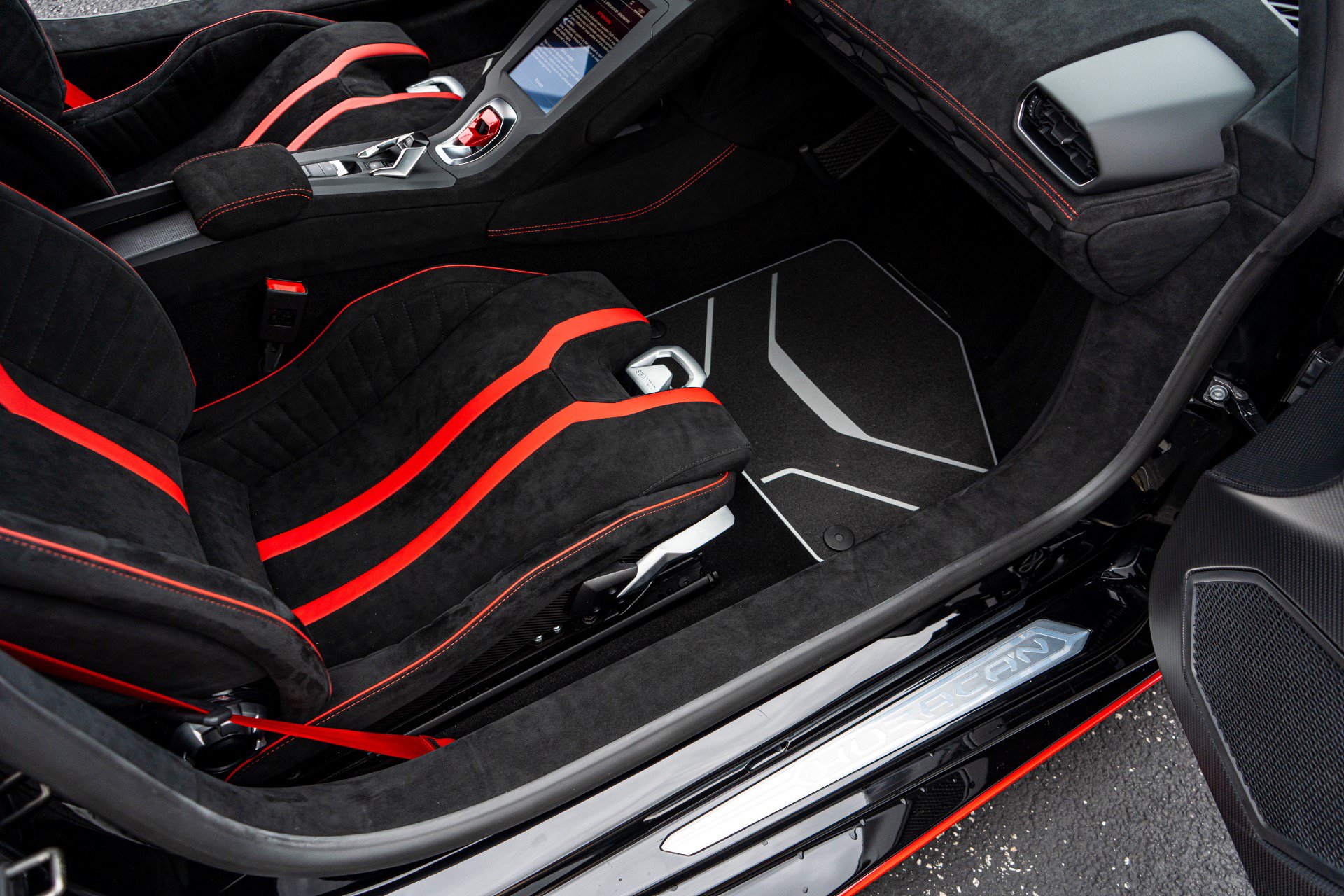 Used 2023 Lamborghini Huracan STO RWD image 29