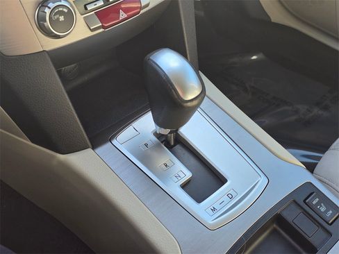 Used 2013 Subaru Outback 2.5i Premium w/ All-Weather Pkg image 33