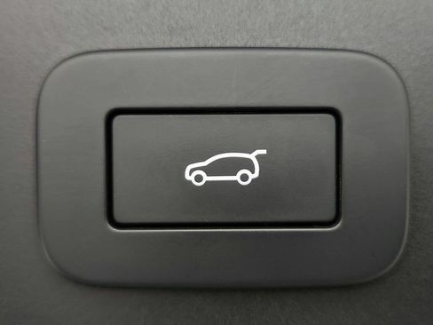 Used 2024 Land Rover Range Rover Velar Dynamic SE AWD/4WD image 33