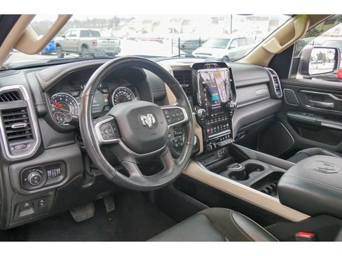 Used 2019 RAM 1500 Laramie image 12