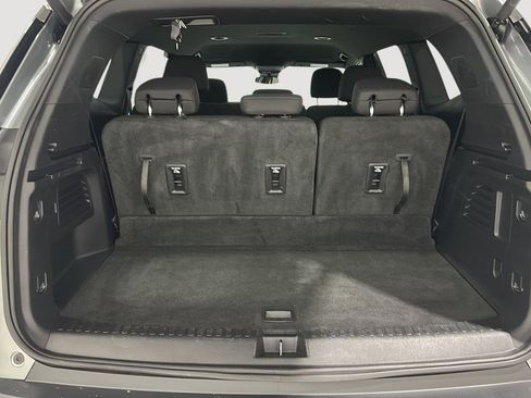 Used 2025 GMC Acadia Elevation image 22