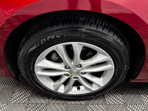 Used 2018 Chevrolet Malibu LT image 21