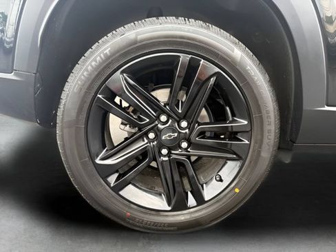 Used 2024 Chevrolet Trax ACTIV w/ Driver Confidence Package FWD image 30