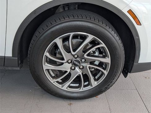 Used 2022 Lincoln Corsair FWD image 17