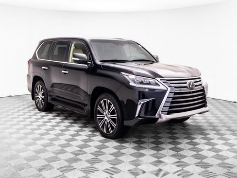 Used 2021 Lexus LX 570 4WD w/ Luxury Package image 7