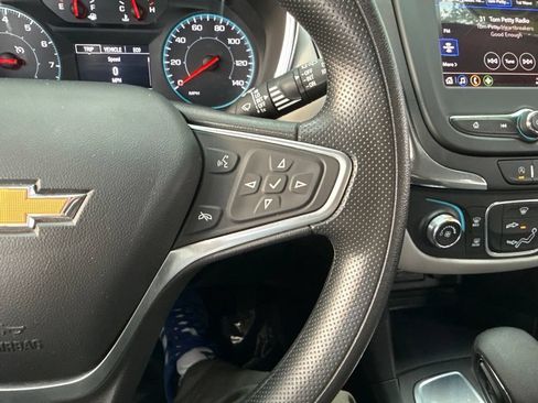 Used 2022 Chevrolet Equinox LS w/ LPO, Chrome Package FWD image 37