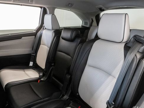Used 2026 Honda Odyssey Elite image 28