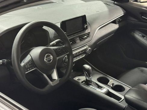 Used 2022 Nissan Altima 2.5 S FWD image 21