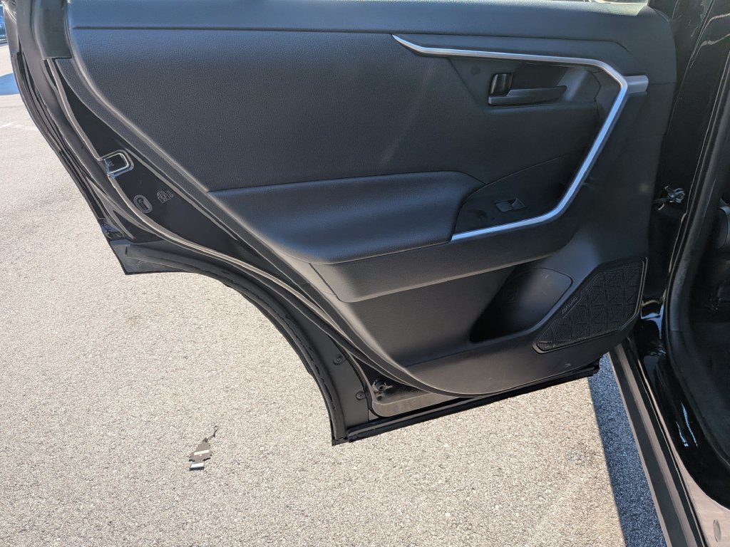 Used 2021 Toyota RAV4 LE FWD image 22