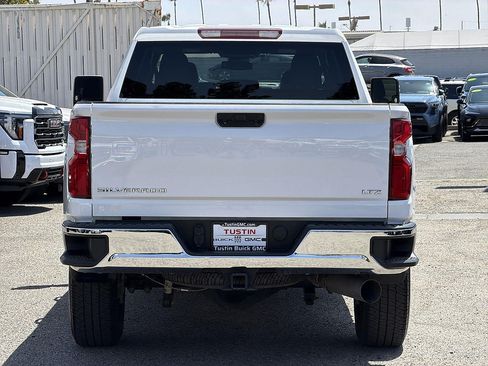 Used 2024 Chevrolet Silverado 2500 LTZ AWD/4WD image 6