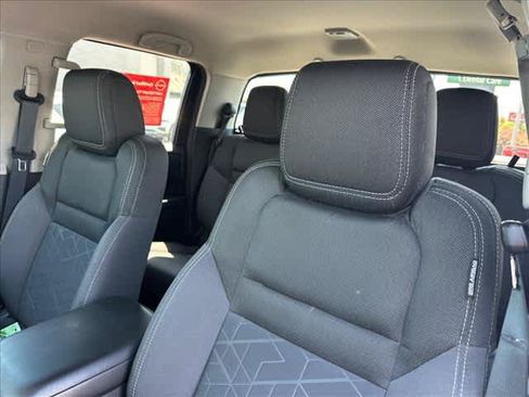 Certified 2025 Nissan Frontier SV w/ SV Convenience Package RWD image 18