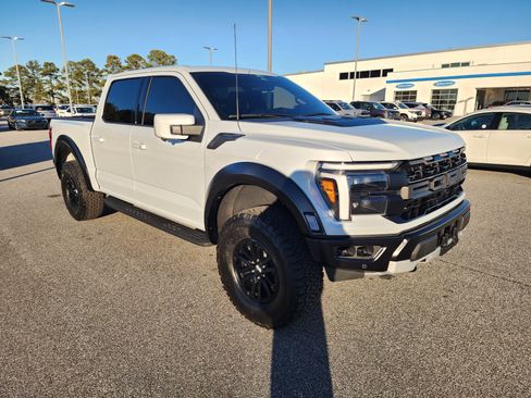 Used 2025 Ford F150 Raptor image 2