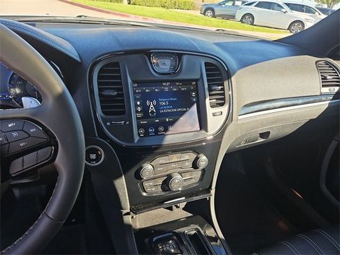 Used 2023 Chrysler 300 S image 11
