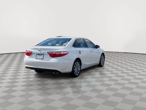 Used 2015 Toyota Camry XLE w/ Moonroof Package FWD image 8