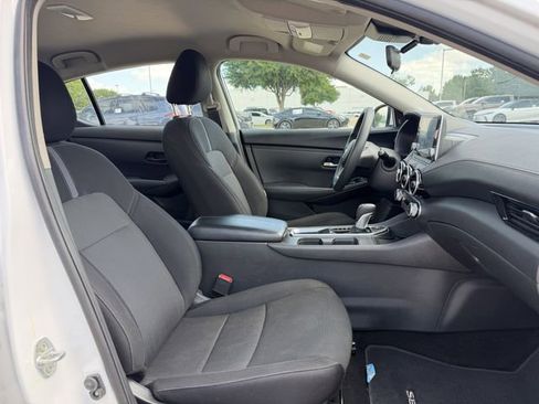 Used 2024 Nissan Sentra SV FWD image 27