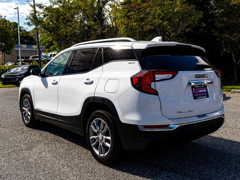 Used 2022 GMC Terrain SLT image 4