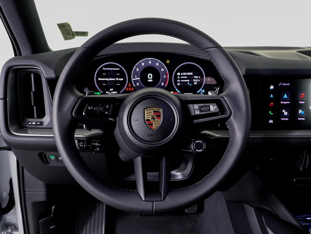 Certified 2025 Porsche Cayenne AWD/4WD image 10