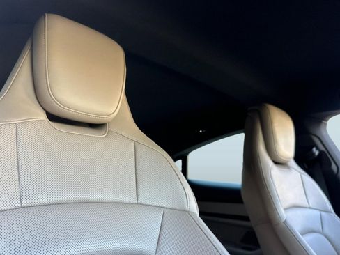 Used 2024 Porsche Taycan image 27