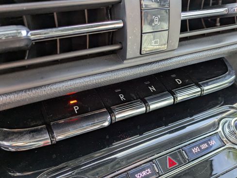 Used 2020 Lincoln Corsair FWD image 10