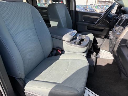 Used 2017 RAM 1500 Classic SLT image 32