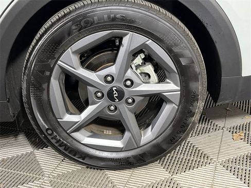 Used 2025 Kia K4 LXS image 16