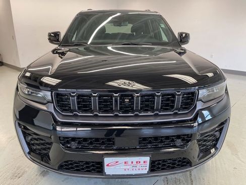 New 2026 Jeep Grand Cherokee L Limited image 2