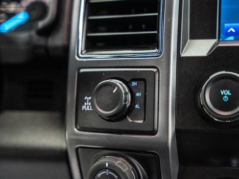 Used 2019 Ford F150 XLT w/ Equipment Group 302A Luxury AWD/4WD image 31