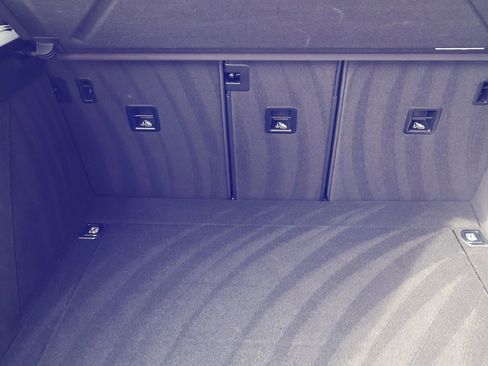 Certified 2023 Porsche Macan image 23