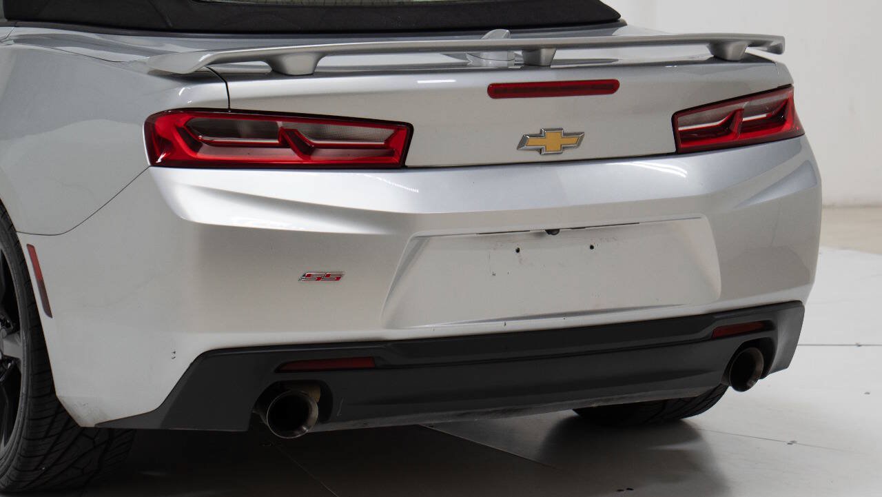 Used 2017 Chevrolet Camaro SS RWD image 15