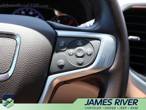Used 2020 GMC Acadia SLT w/ Driver Alert Package II FWD image 28