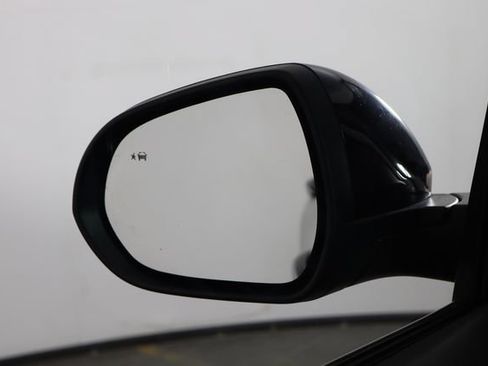 Used 2022 Buick Encore GX Select w/ Sport Touring Package FWD image 37
